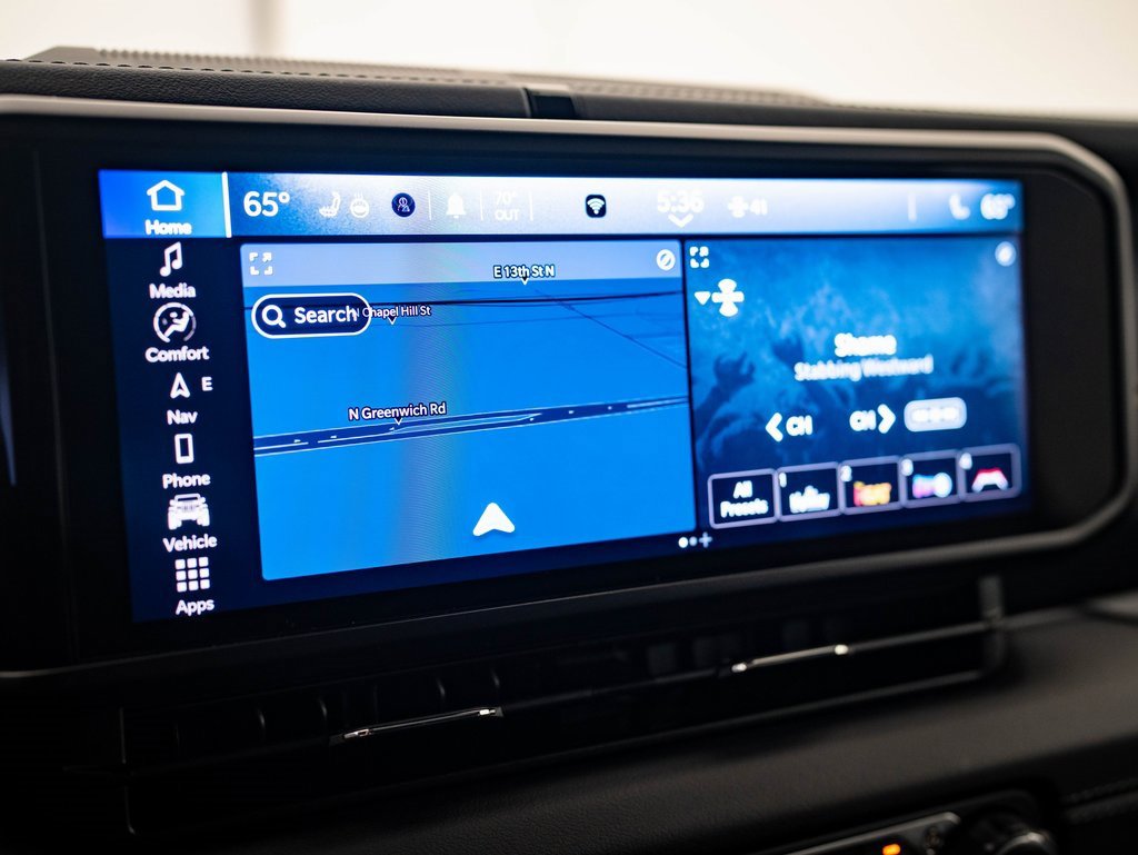 2024 Jeep Wrangler Sahara 4xe photo 26