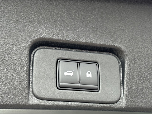 2025 Nissan Rogue SV photo 17