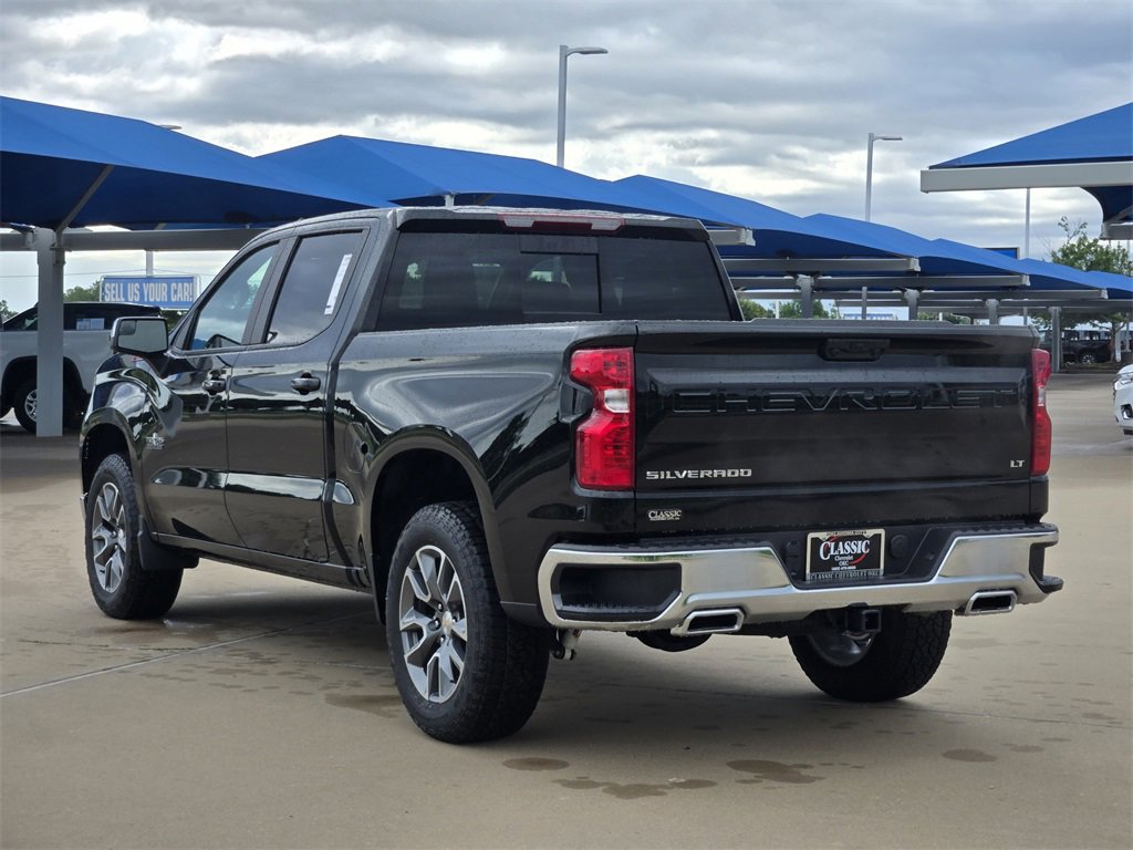 2025 Chevrolet Silverado 1500 LT photo 3