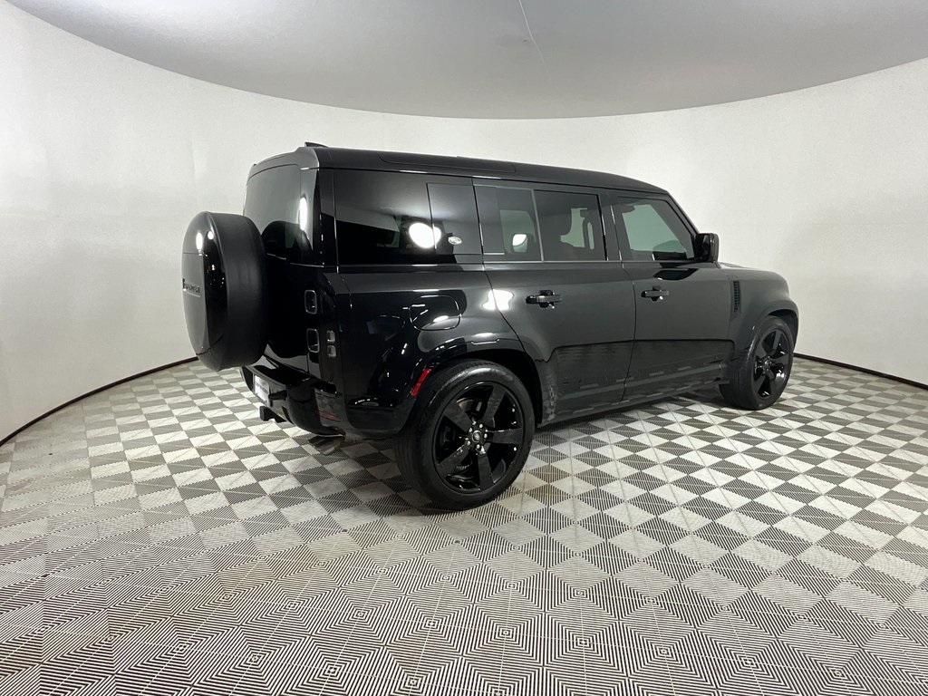 2024 Land Rover Defender 110 V8 photo 4