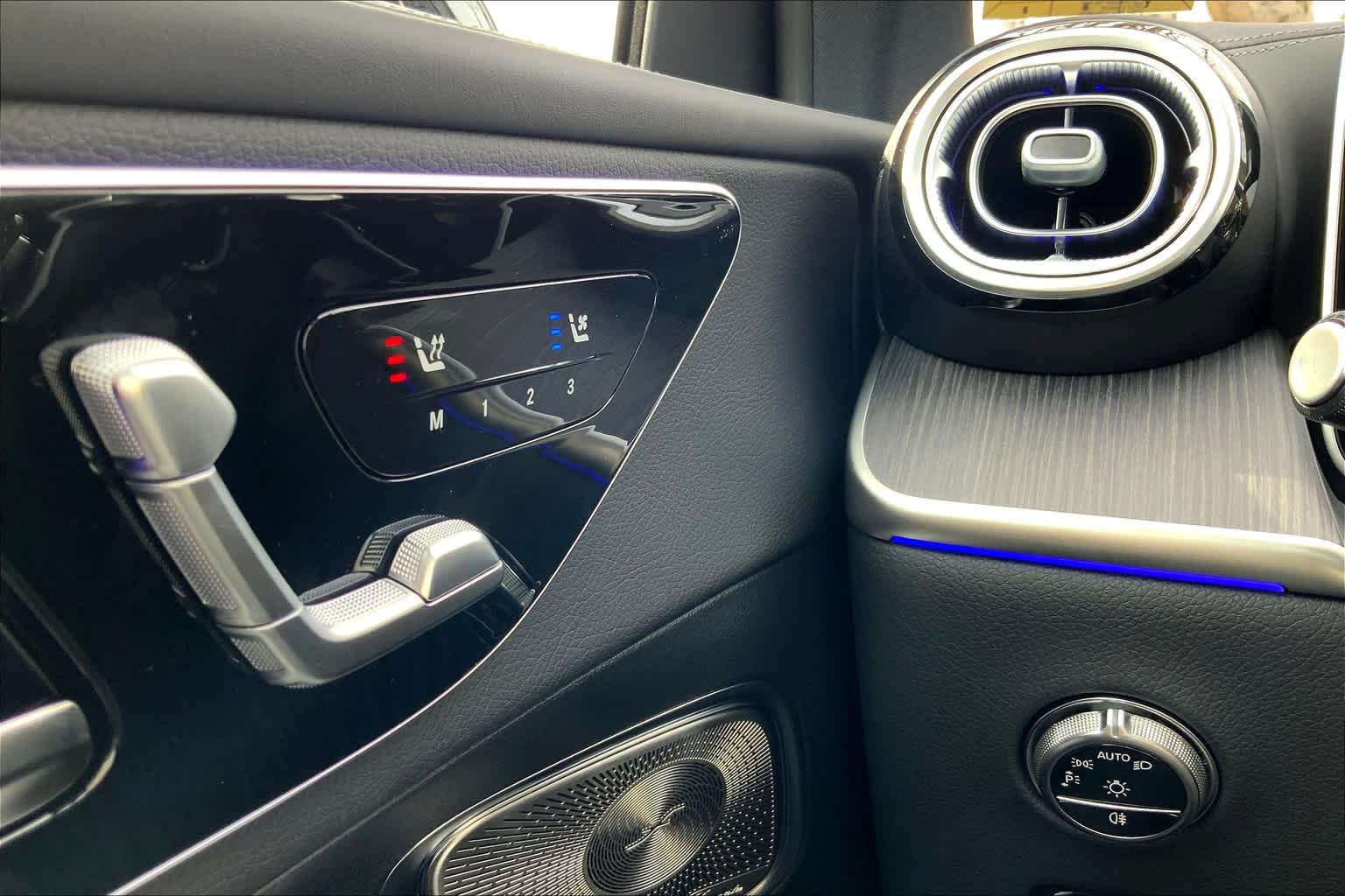 2025 Mercedes Benz GLC 300 4MATIC photo 22