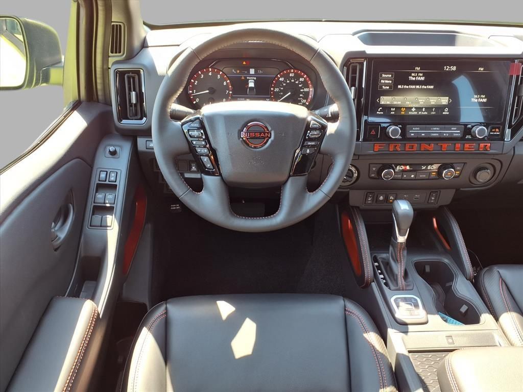 2026 Nissan Frontier PRO-4X photo 4