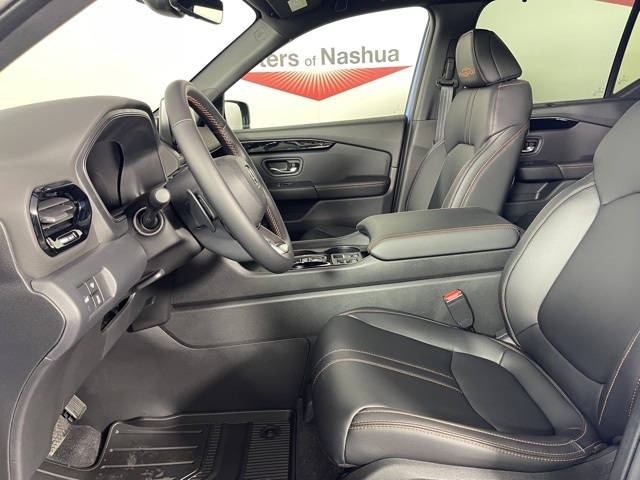 2025 Honda Pilot TrailSport photo 2