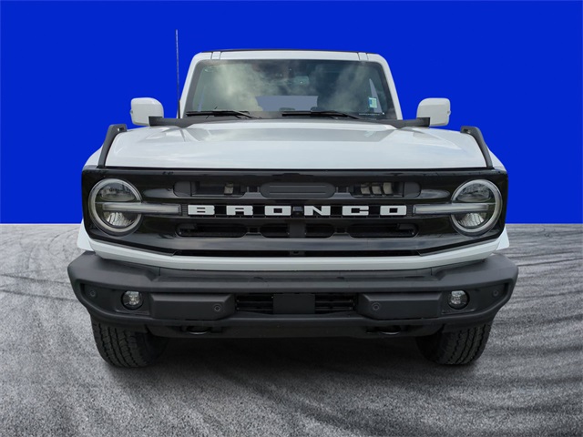 2025 Ford Bronco Outer Banks photo 8