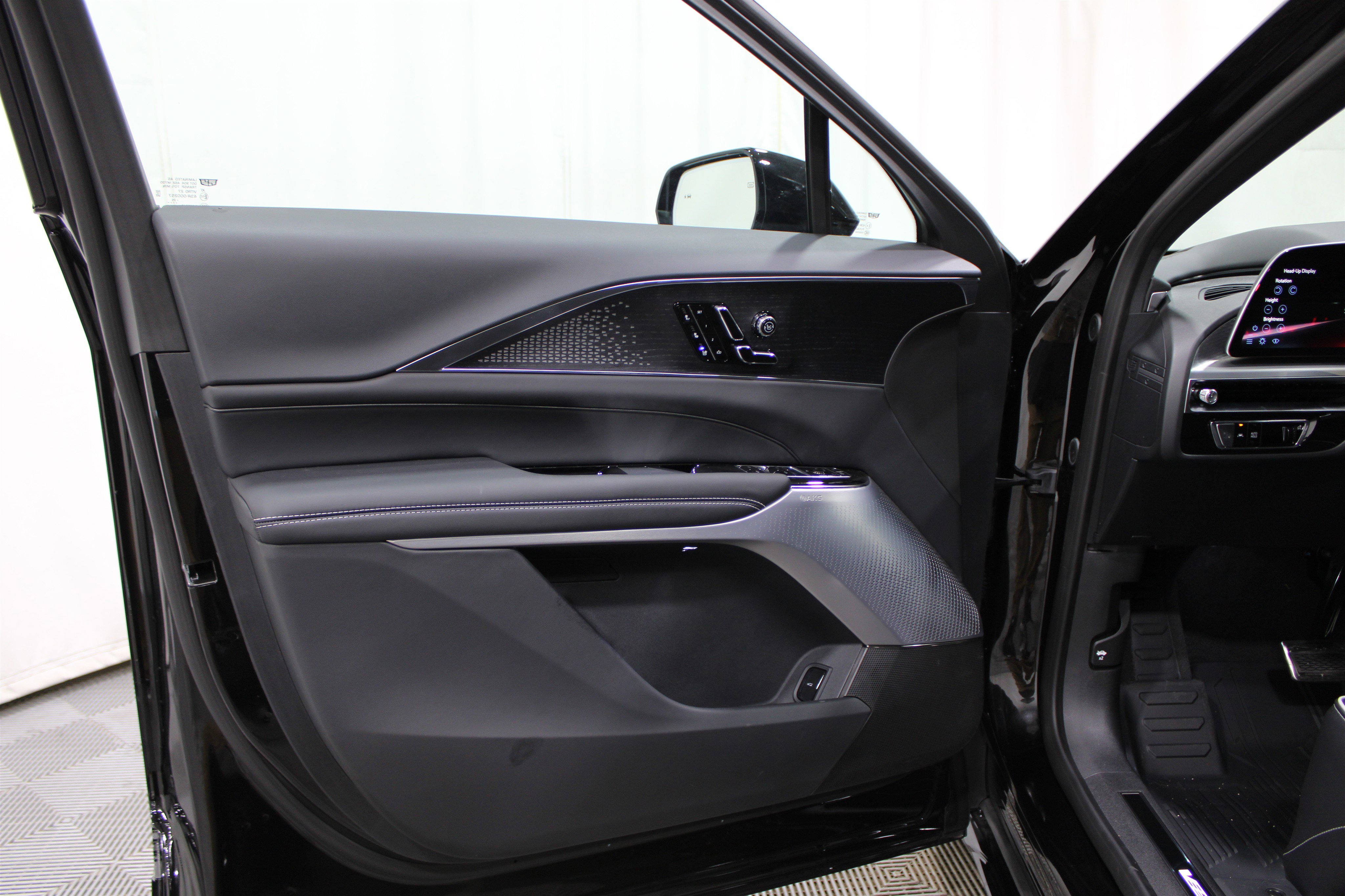 2026 Cadillac Lyriq photo 4