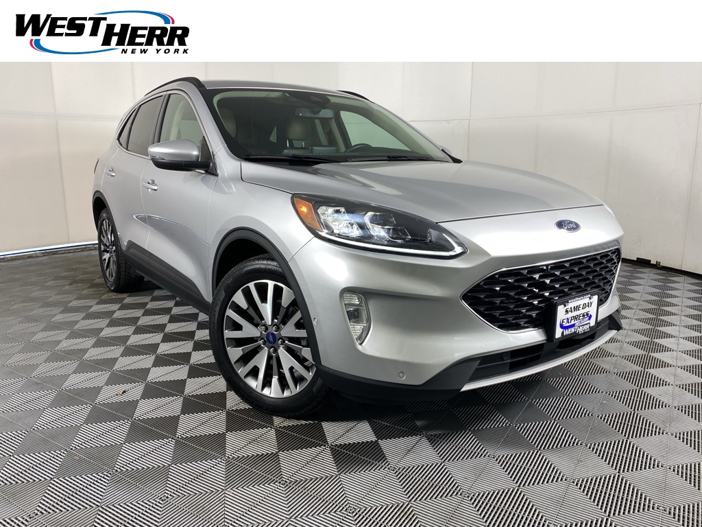 2020 Ford Escape Titanium's photo