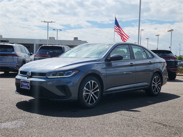 2025 Volkswagen Jetta Sport photo 4