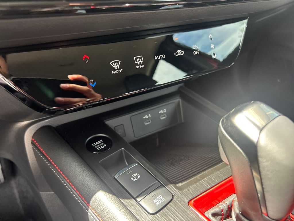 2026 Nissan Kicks SR photo 30