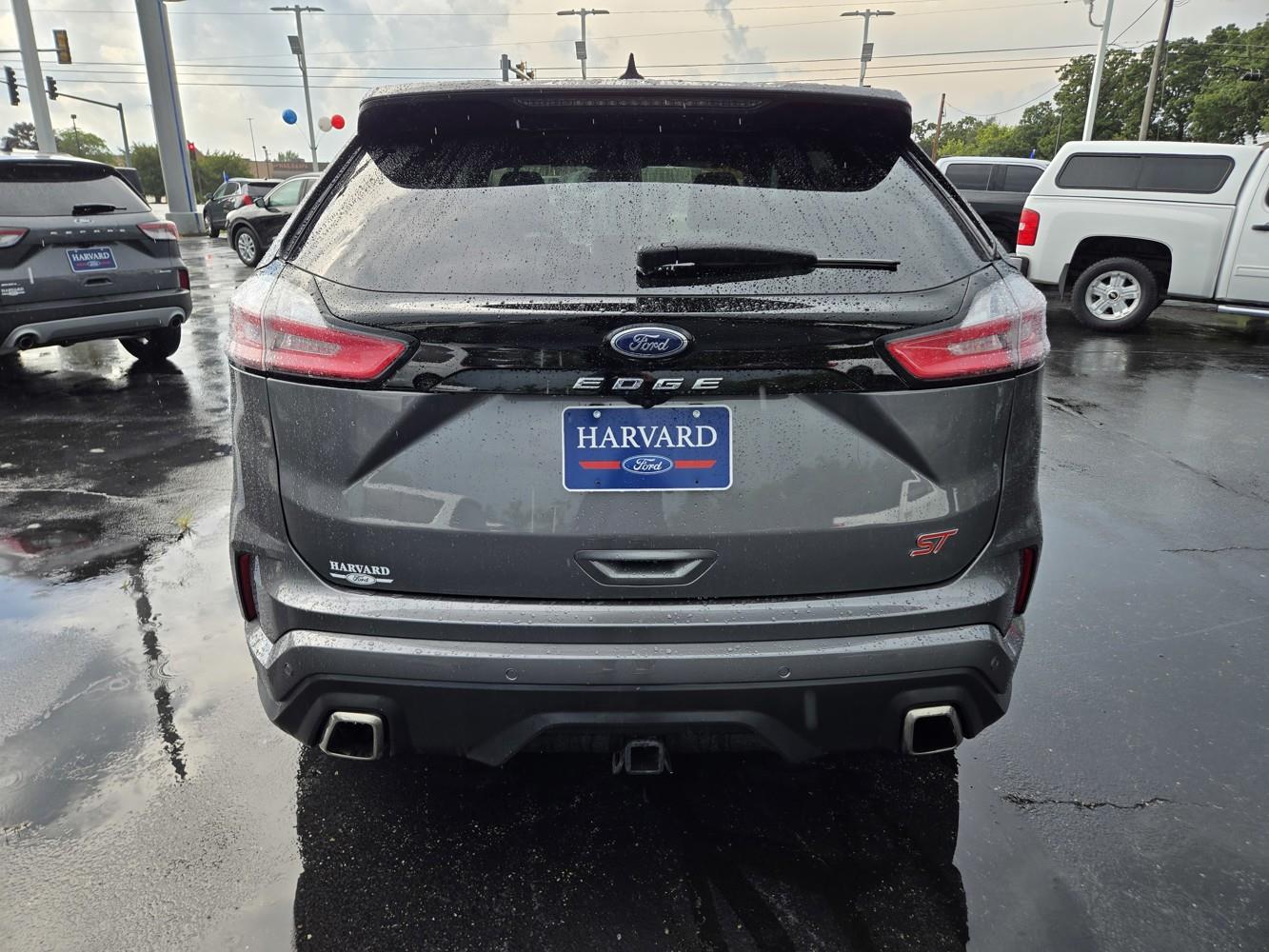 2024 Ford Edge ST photo 3