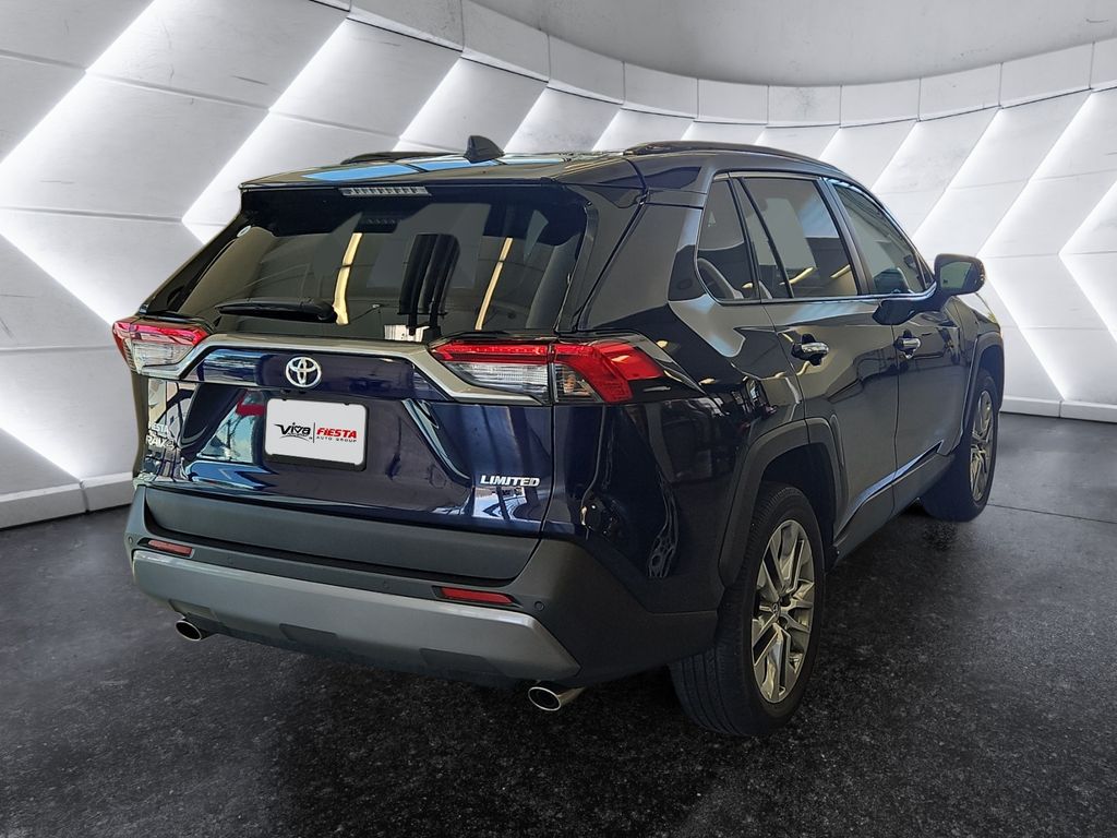 2019 Toyota RAV4 Limited photo 2