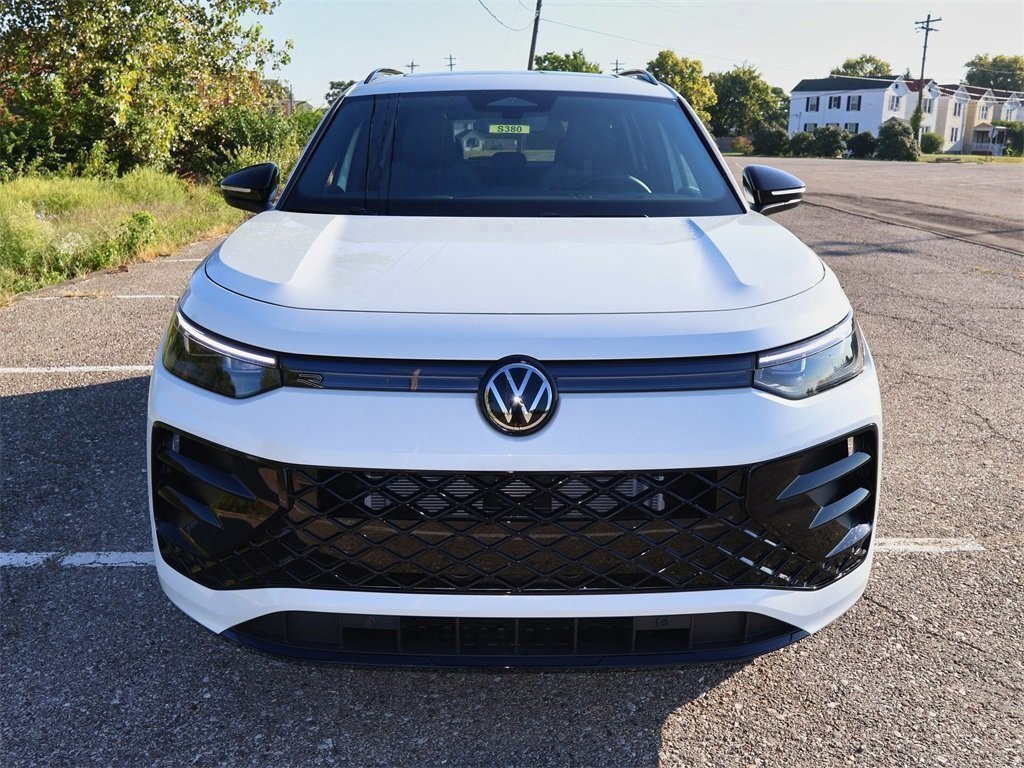 2025 Volkswagen Tiguan SE R-Line Black photo 8