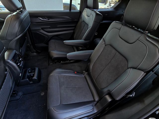 2025 Jeep Grand Cherokee Altitude X photo 19