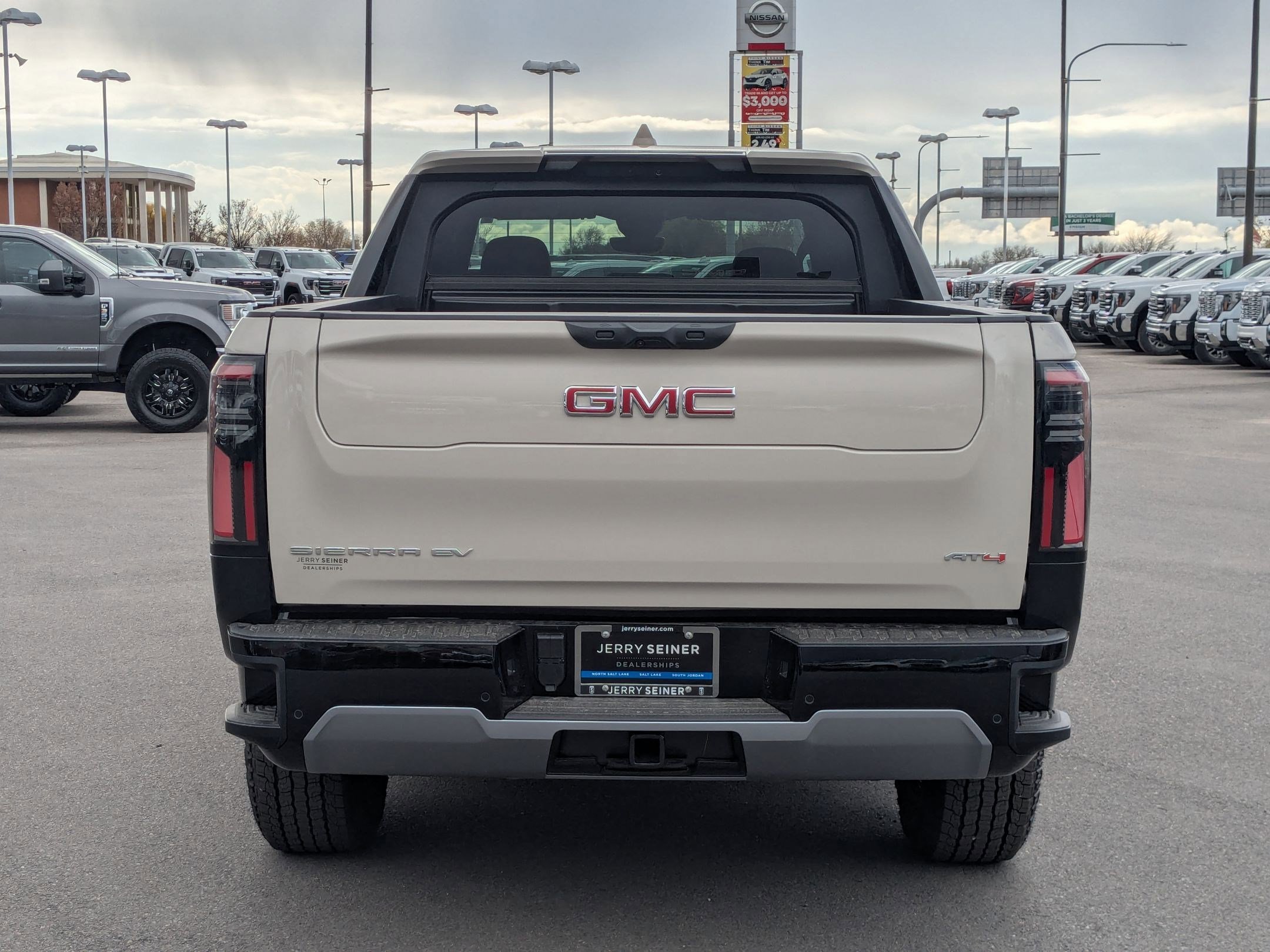 2026 Gmc Sierra EV AT4 photo 4