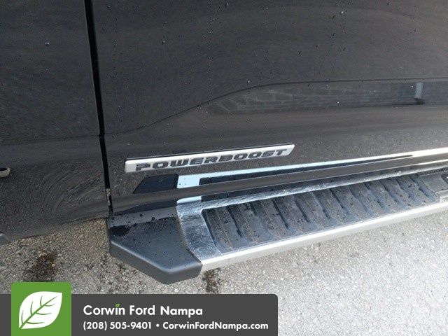 2025 Ford F-150 Lariat photo 8