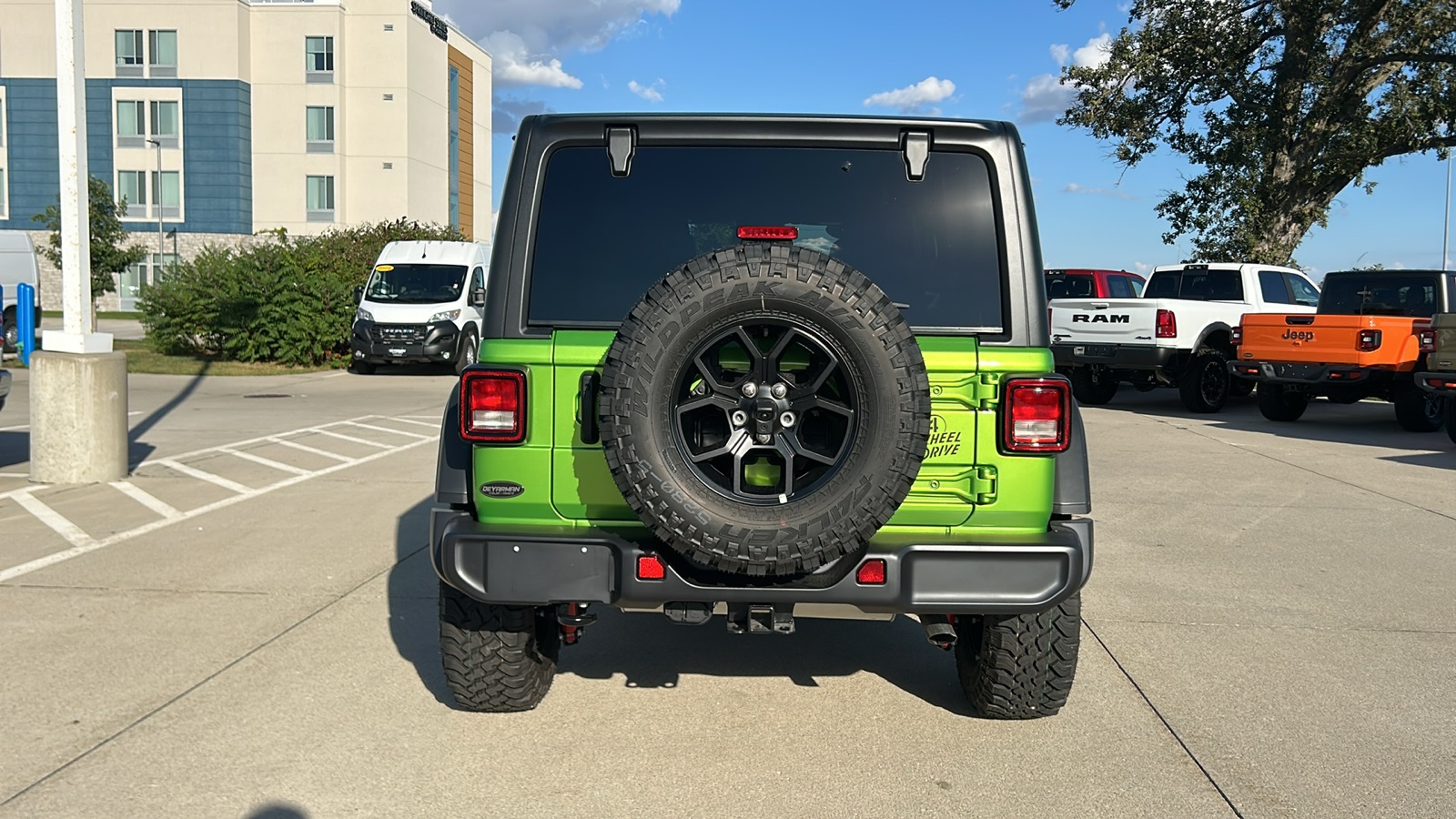 2025 Jeep Wrangler Willys photo 4