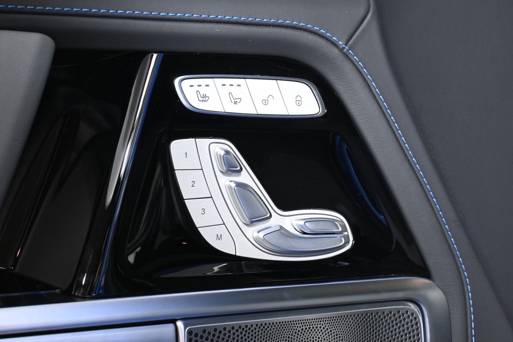 2025 Mercedes Benz G photo 26