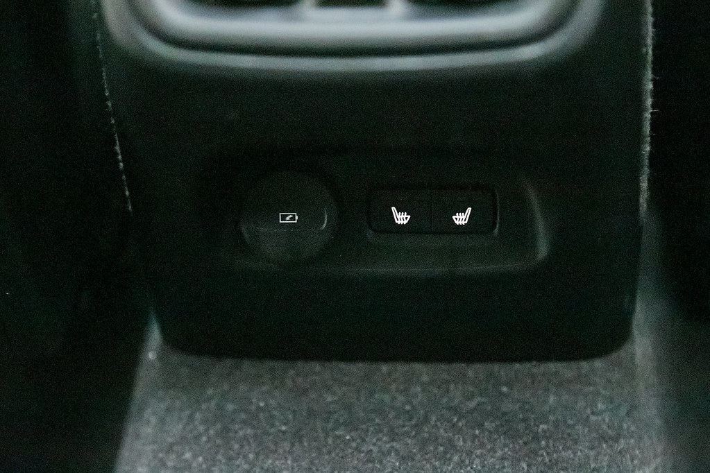 2024 VOLVO XC40 - Image 23