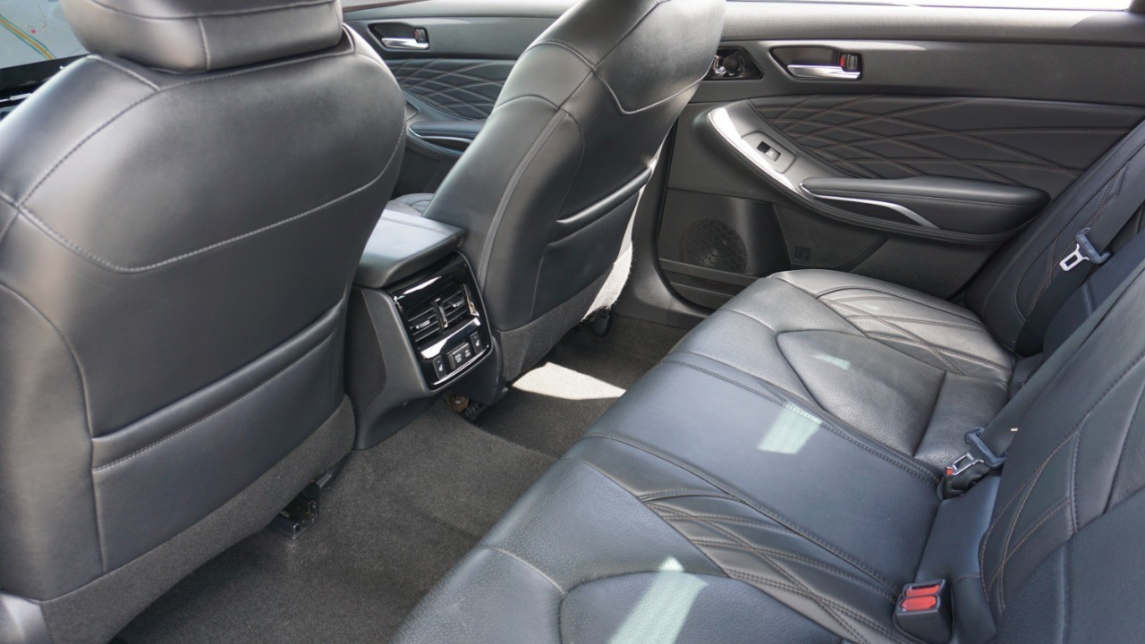 2021 Toyota Avalon Limited photo 29