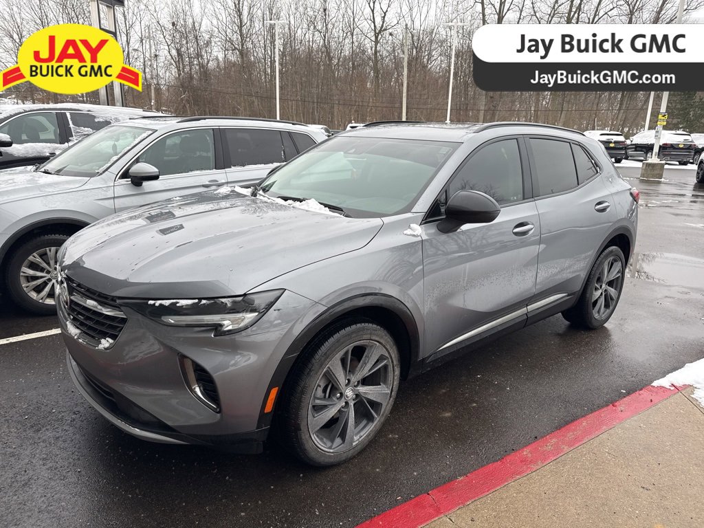 2022 Buick Envision Essence's photo