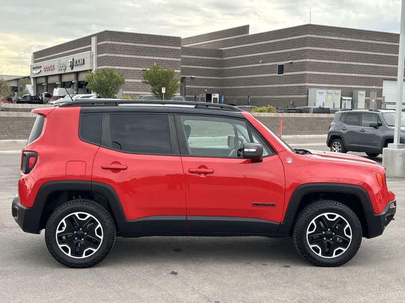 2016 Jeep Renegade Trailhawk photo 8