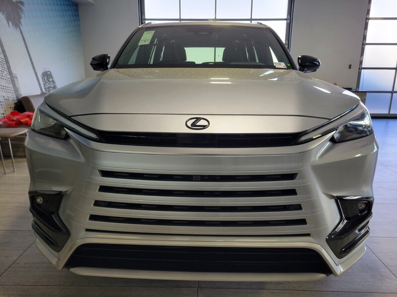 2026 Lexus TX 500h F SPORT Performance Premium photo 4