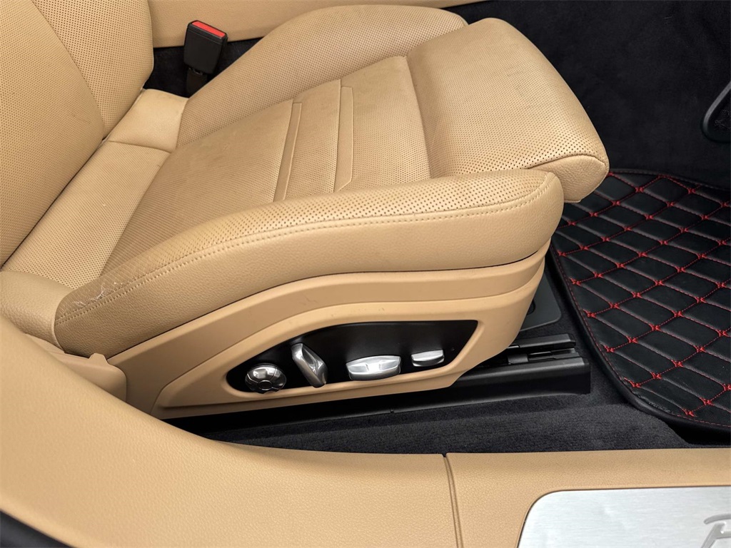 2020 Porsche Panamera 4 photo 10