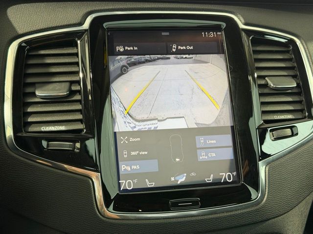 2016 Volvo XC90 T6 Momentum photo 15
