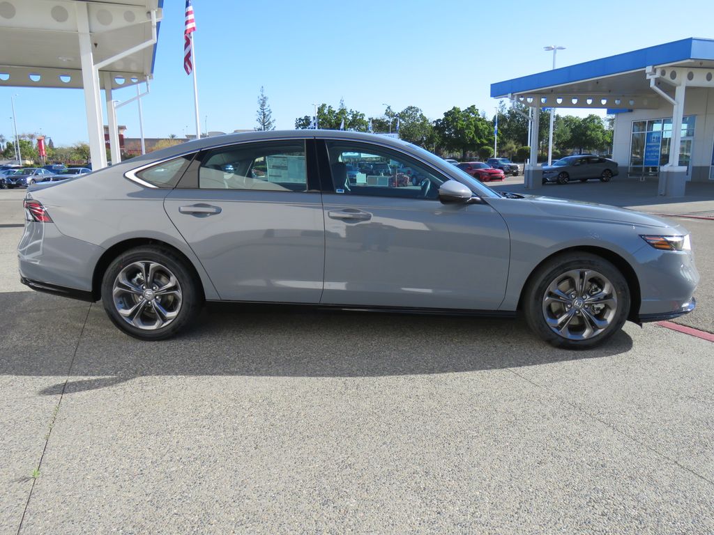 2025 Honda Accord Hybrid EX-L photo 4