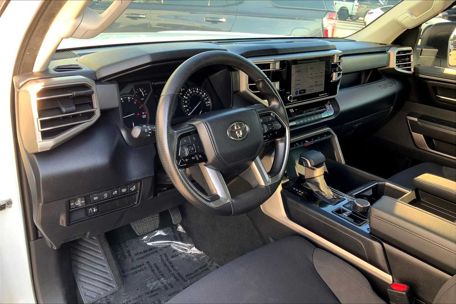 2024 Toyota Tundra SR5 photo 33