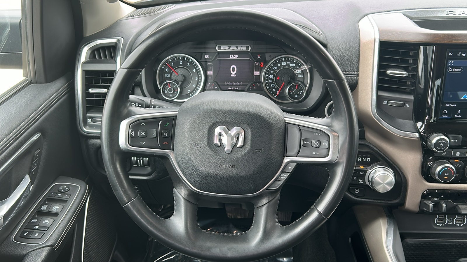 2022 Ram 1500 Laramie photo 13
