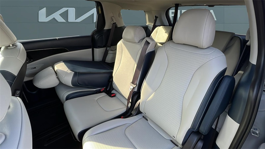 2026 Kia Carnival SX Prestige photo 13