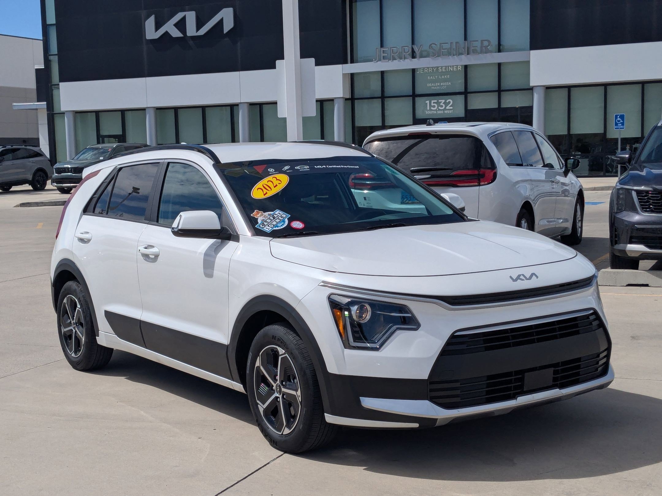 2023 Kia Niro EX photo 4