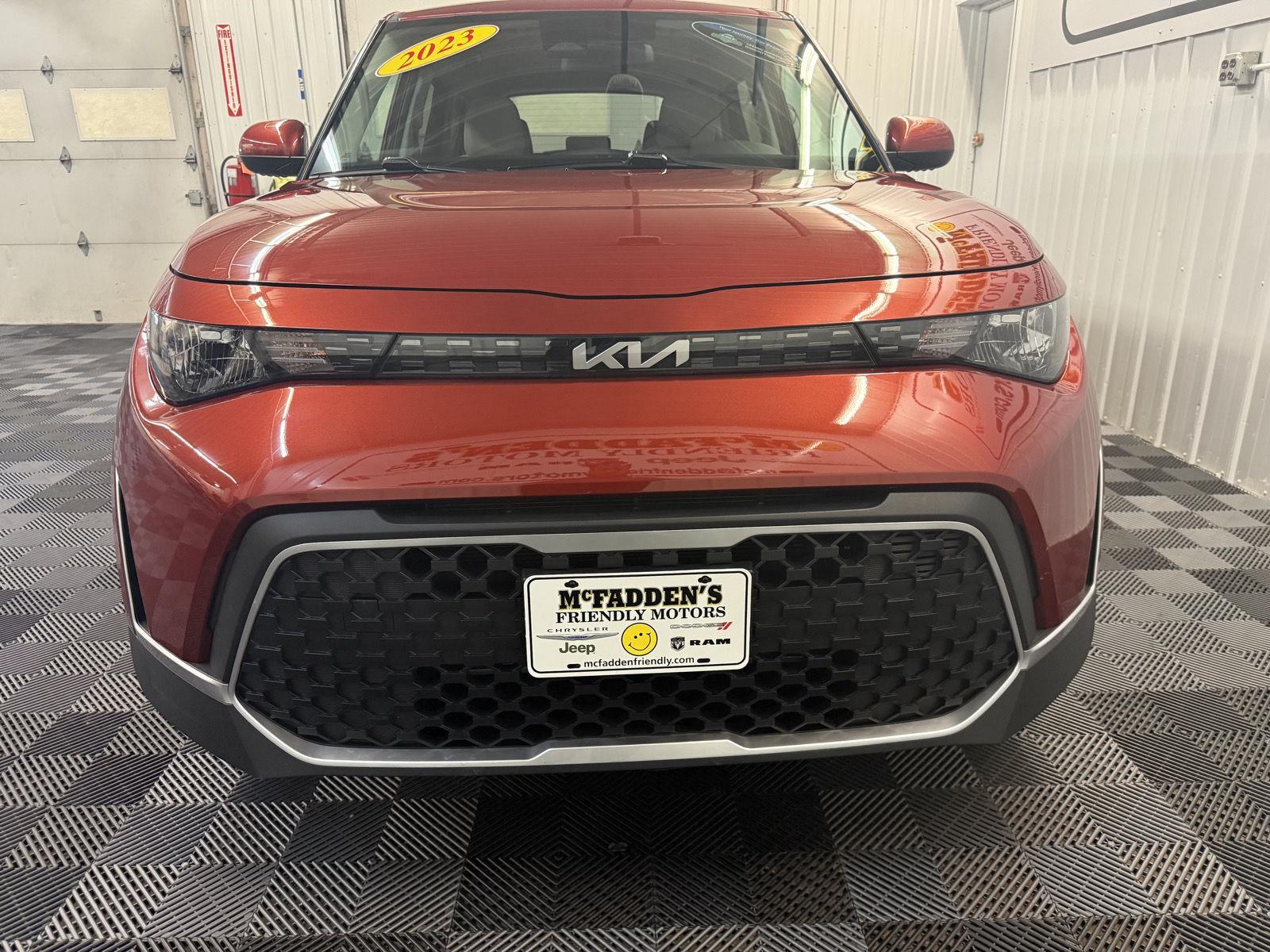 2023 Kia Soul LX photo 2