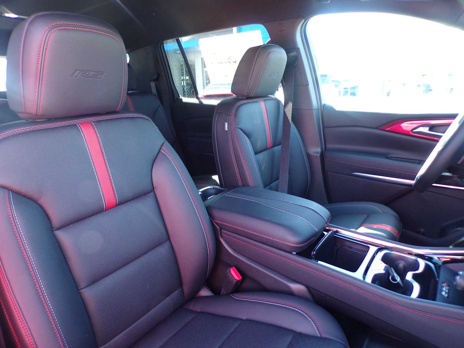 2026 Chevrolet Traverse RS photo 4