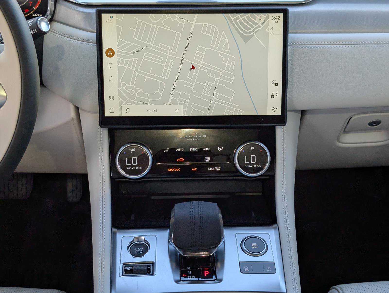 2026 Jaguar F-PACE P250 R-Dynamic S photo 29