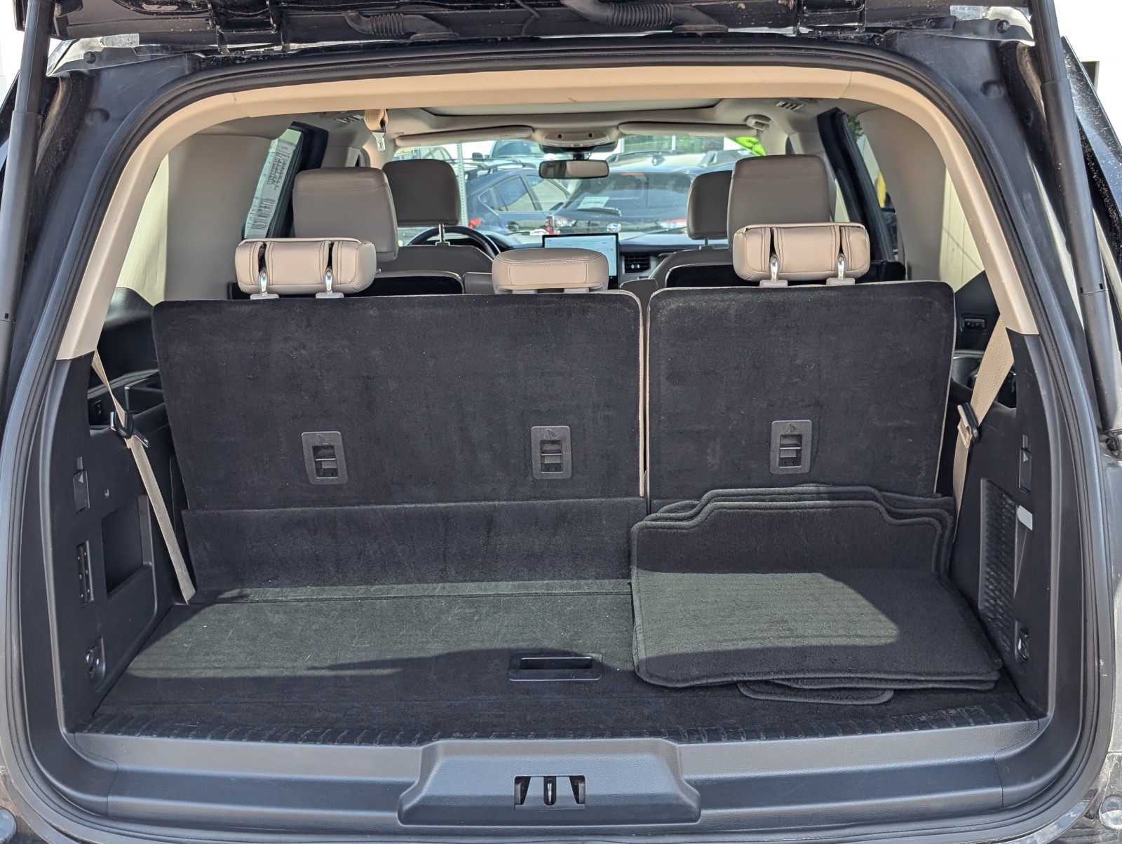 Used 2023 BLACK Ford Limited image 28