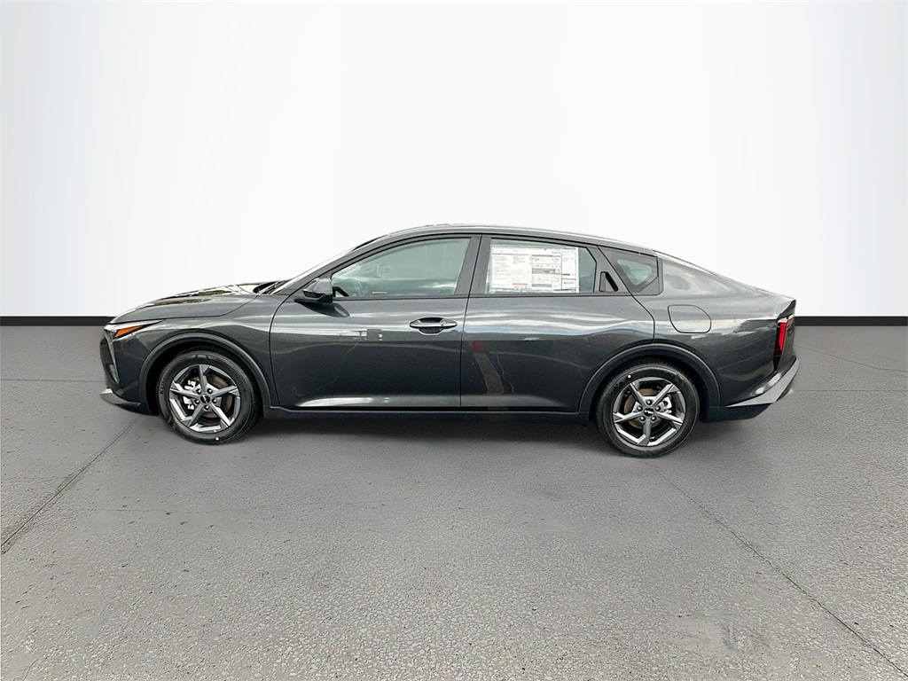 2025 Kia K4 LXS photo 2