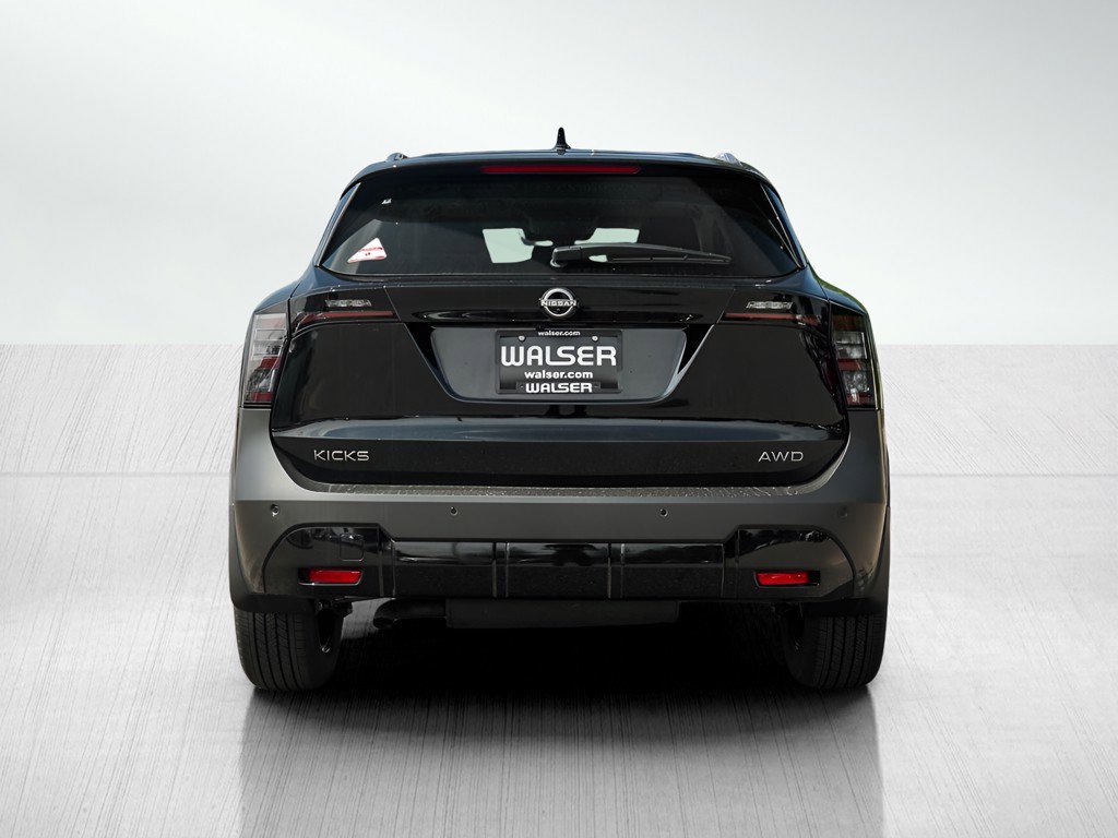 2025 Nissan Kicks SV photo 3