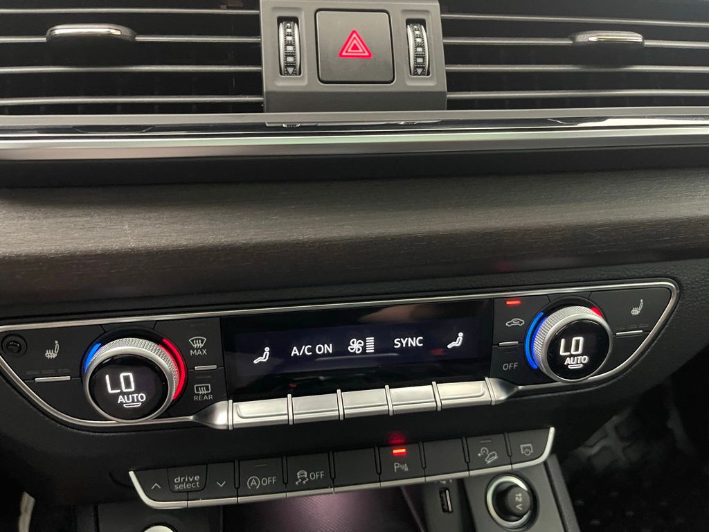 2022 Audi Q5 45 S line Premium photo 24