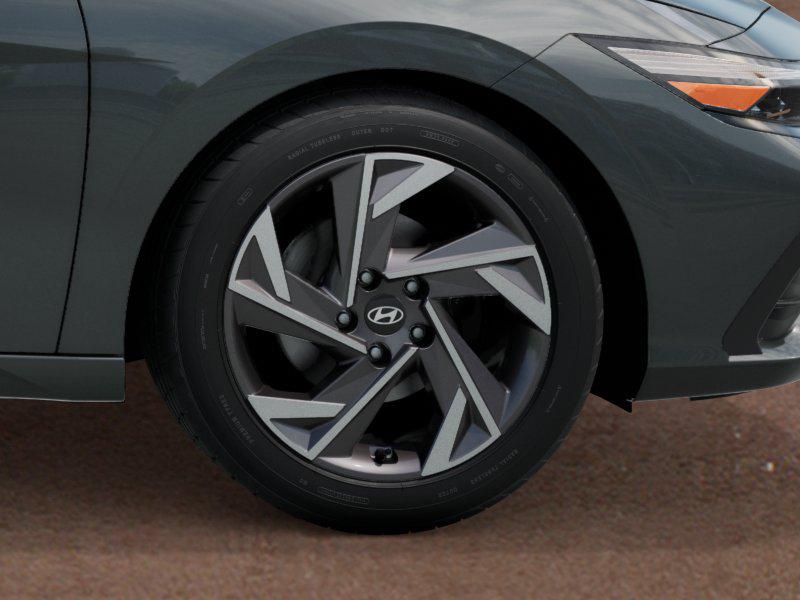 2025 Hyundai Elantra SEL Sport photo 8