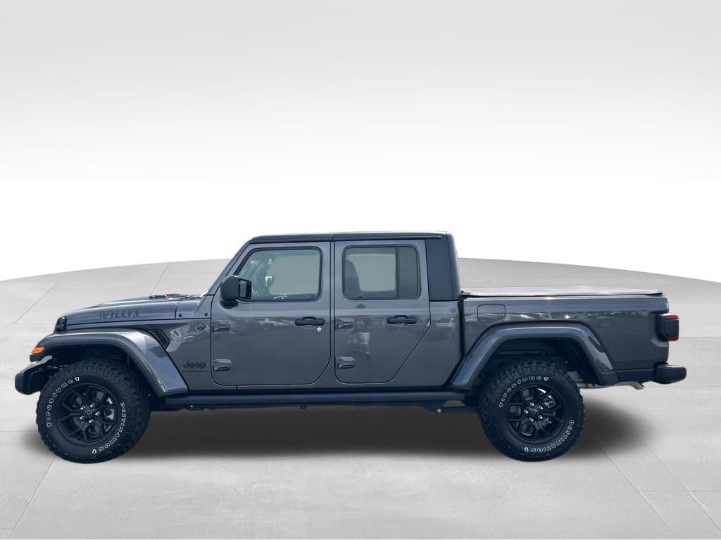 2024 Jeep Gladiator Willys photo 2