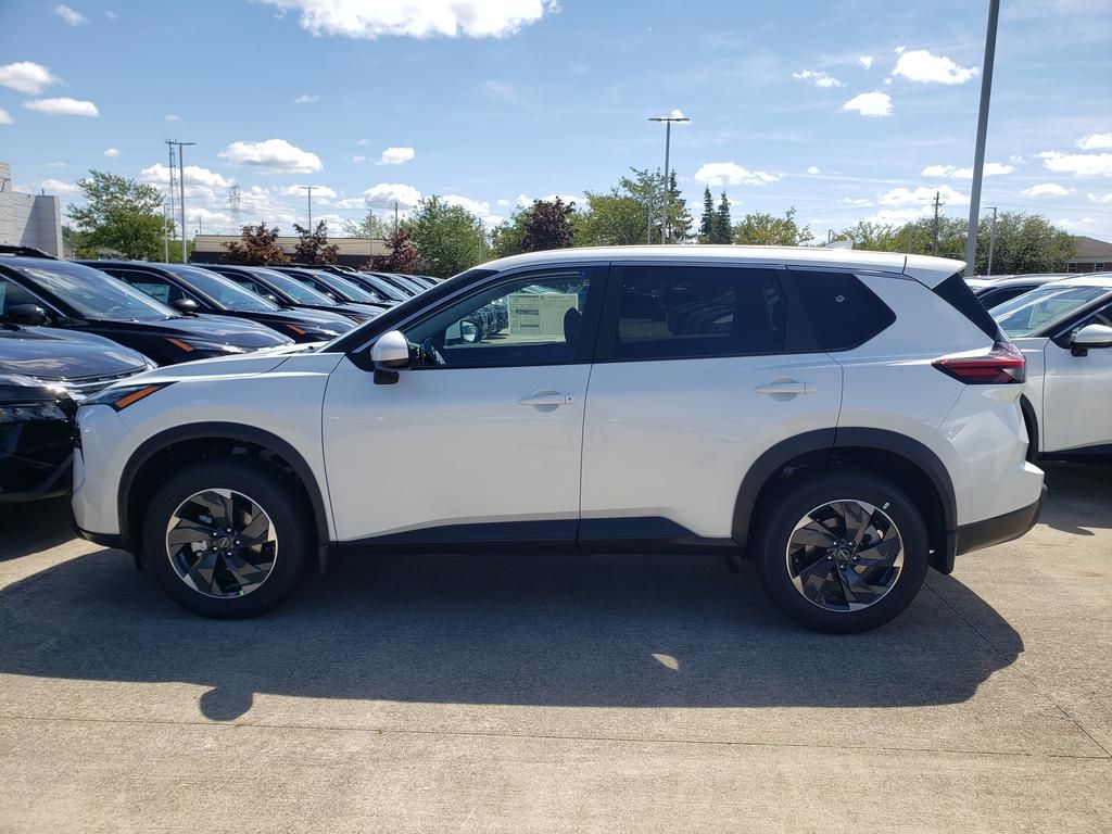 2026 Nissan Rogue SV photo 2
