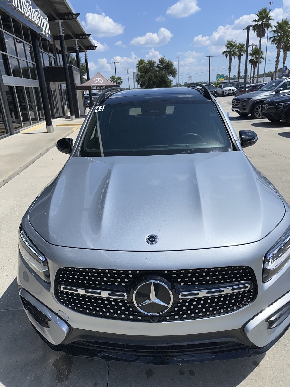 2025 Mercedes Benz GLB 250 photo 2