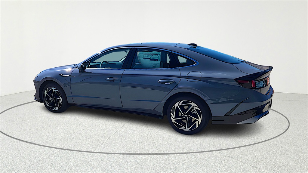 2026 Hyundai Sonata SEL Sport photo 4