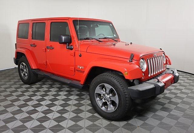 2017 Jeep Wrangler Unlimited Sahara photo 2