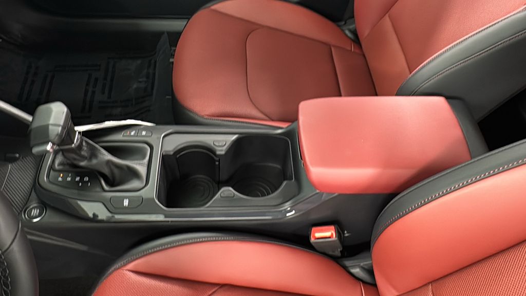 2025 Kia K4 GT-Line Turbo photo 30