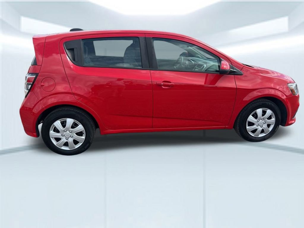 2020 Chevrolet Sonic LT photo 8
