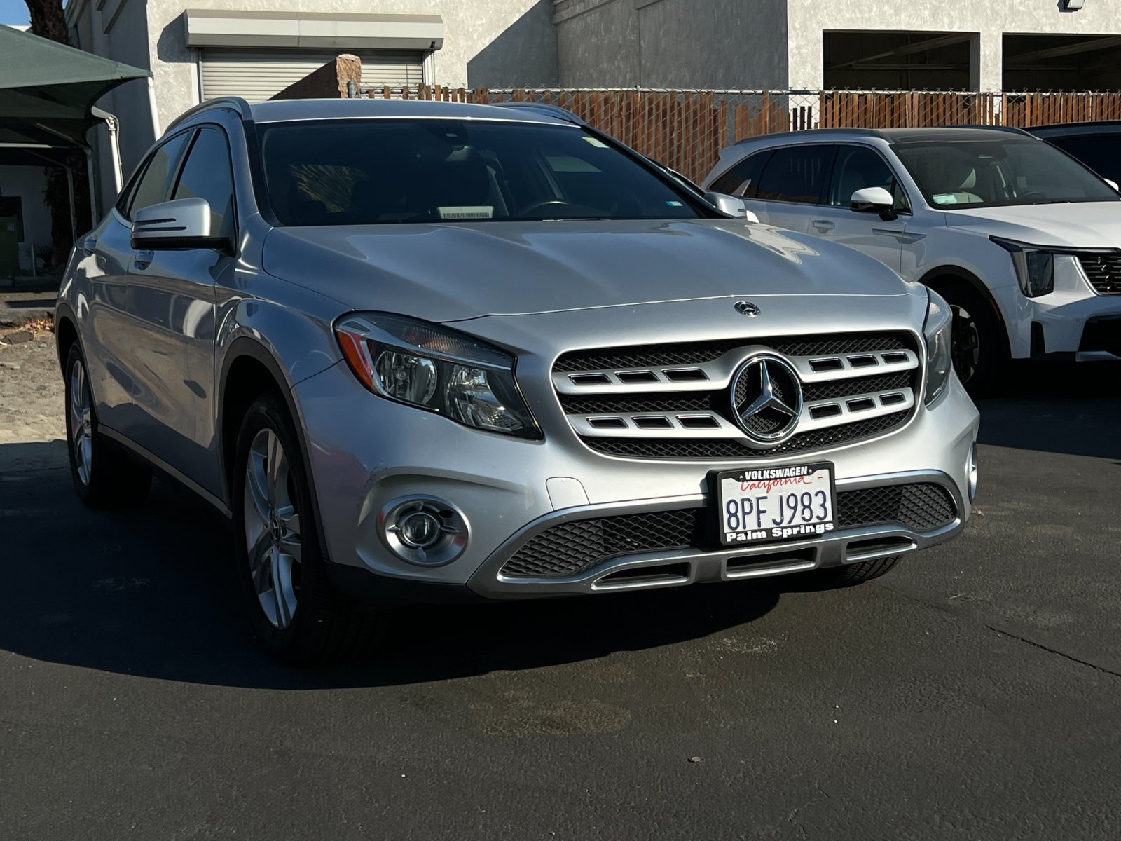 2020 Mercedes Benz GLA 250 photo 2