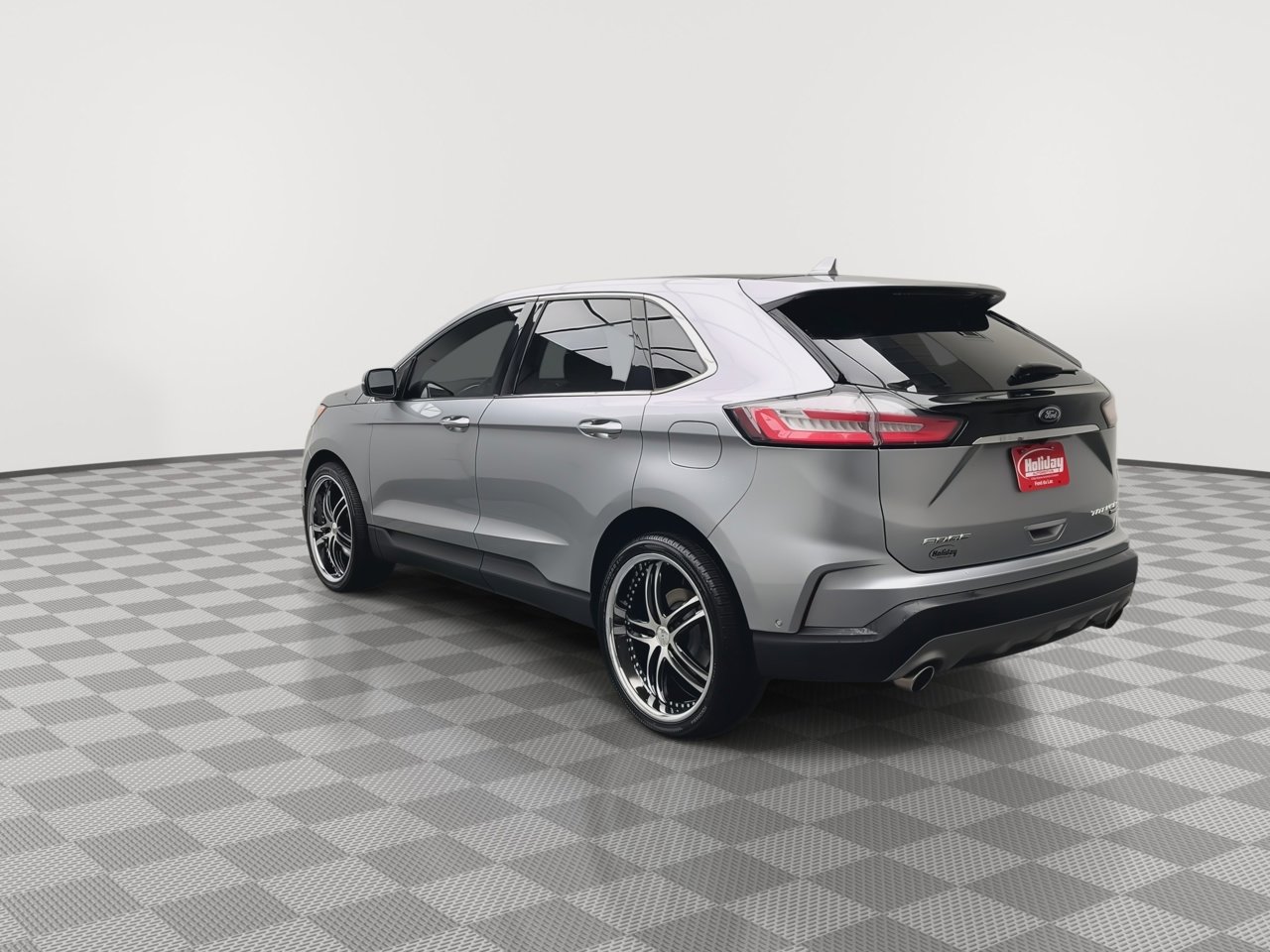 2020 Ford Edge Titanium photo 2