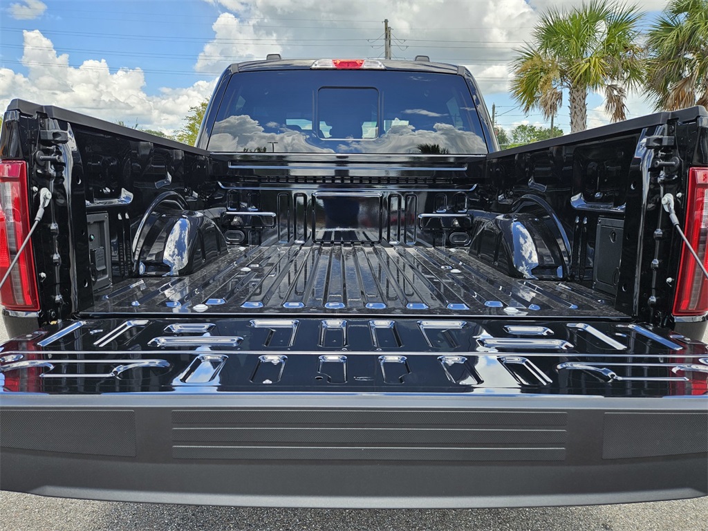 2025 Ford F-150 XLT photo 24